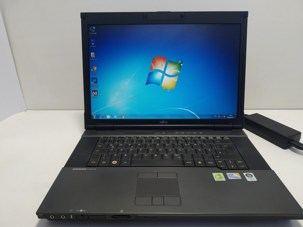 15.4" Fujitsu Esprimo z118D \ c2d p8700 2.53 \ 4 ГБ DDR3 \ 160 gb\ полностью настроен - фото 1 - id-p1030948622