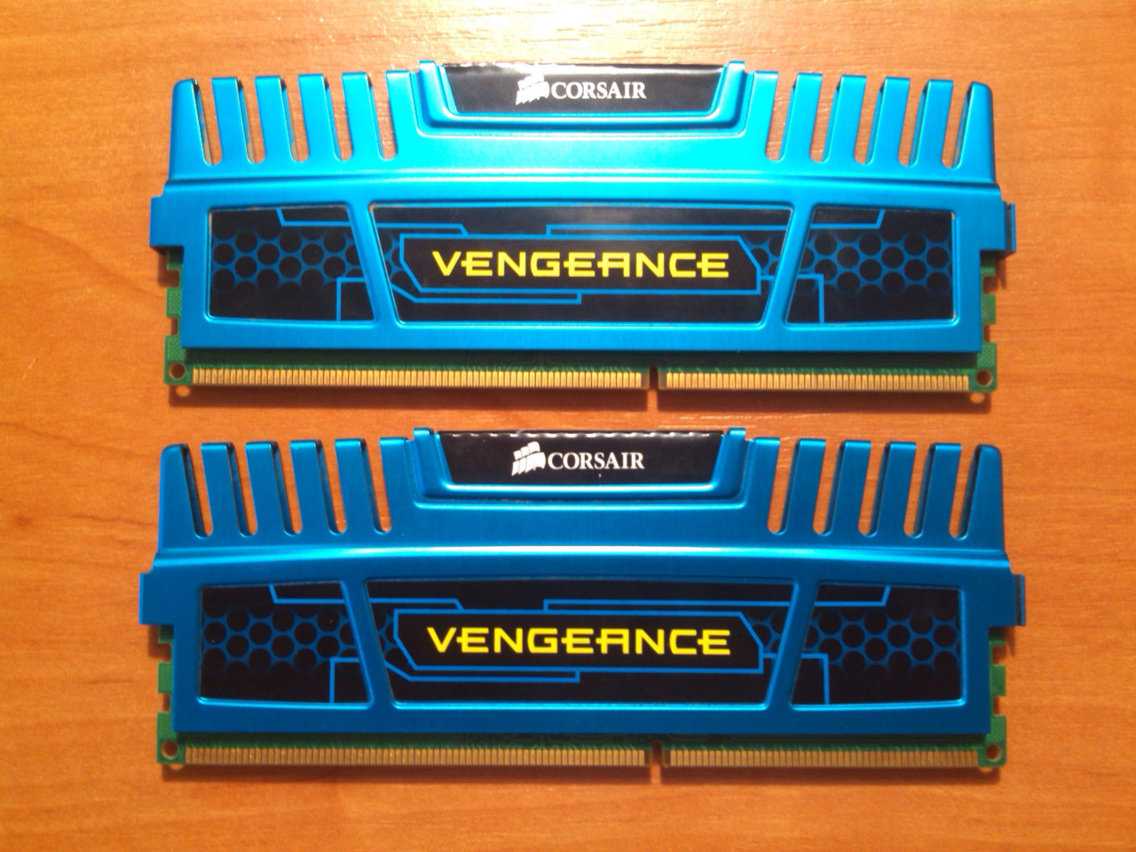 Пара Corsair DDR3 4GB 1600MHz PC3-12800 під Intel та AMD Гарантія!