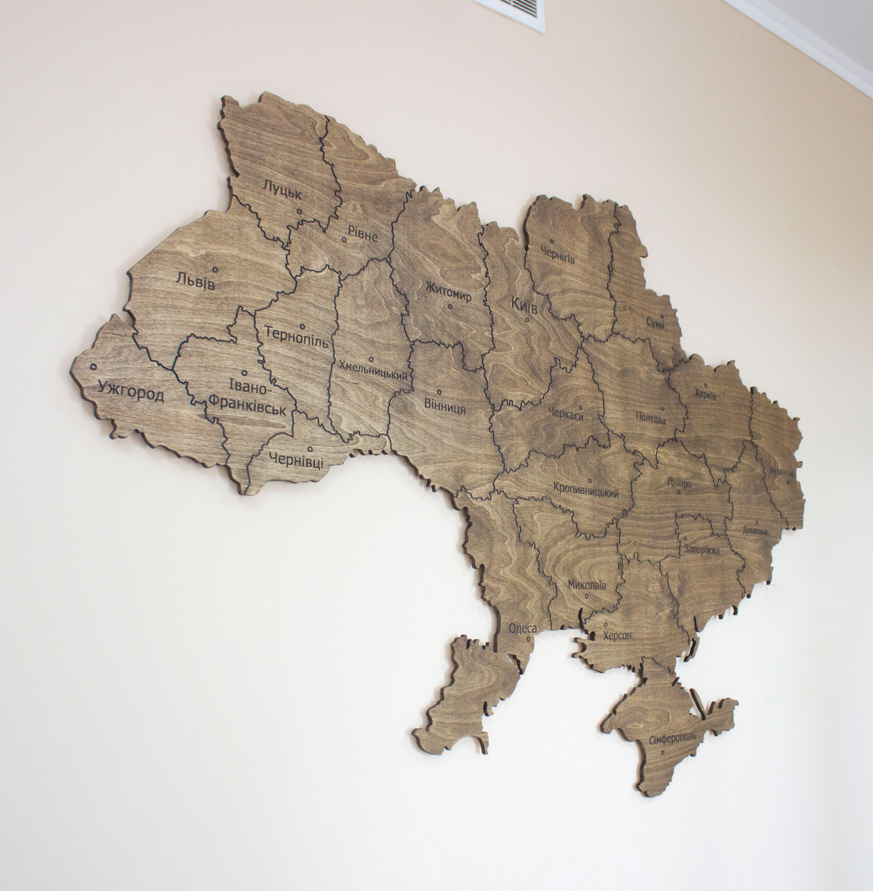 Карта України з фанери
