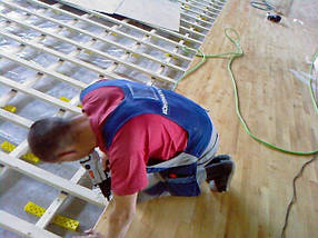 Укладання підлогових покриттів