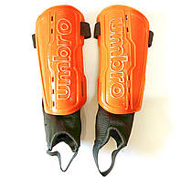 Щитки футбольные с защитой лодыжки UMBRO оранжевый