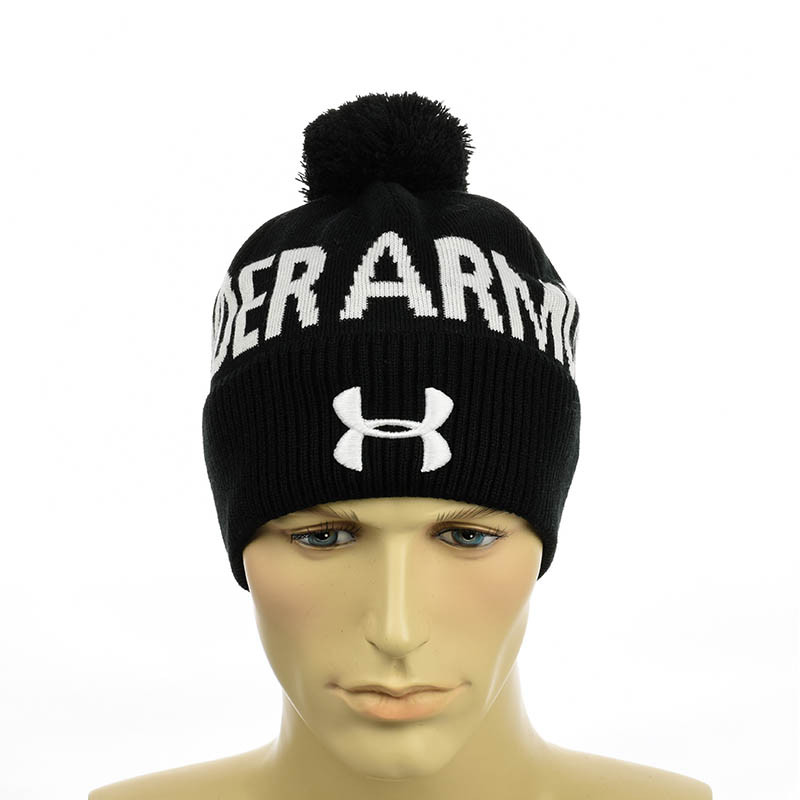 Молодіжна чоловіча шапка чорний з білим