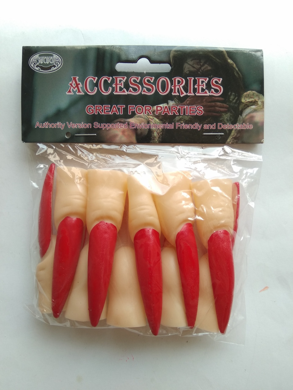 Накладні пальці з червоними нігтями, фото 1