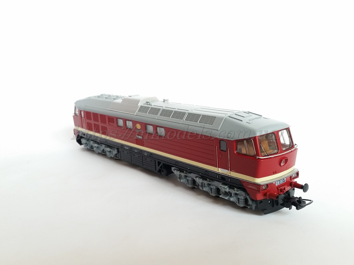 Piko 59740 модель тепловозу BR130 001-012 Diesel DR IV "Людміла" (ТЕ109). масштабу 1:87