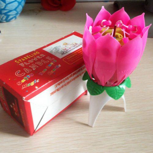 Свічка музична троянда 1 шт. у коробці