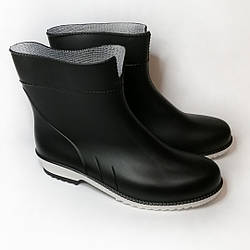Напівчоботи чорні з білою підошвою гумові Літма Litma 36-41