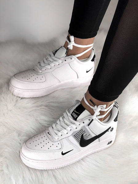 Nike Air Force 1 07 LV8 Overbranding