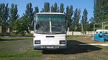 Производство и замена лобового стекла триплекс на автобусе Mercedes O303  в Никополе (Украина). 1