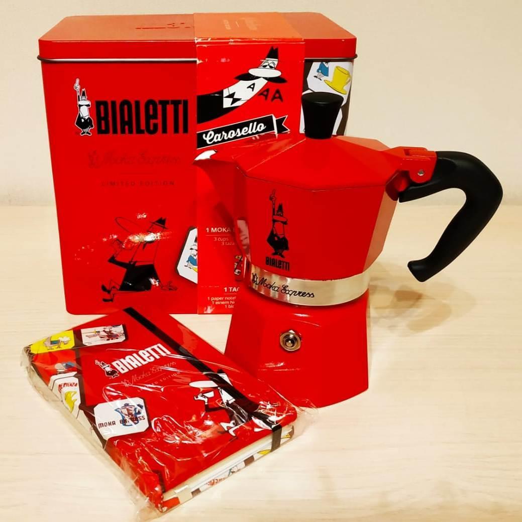 Подарунковий набір Bialetti Carosello — гейзерна кавоварка Moka Express Color + блокнот червоний