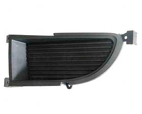 Решітка бампера ліва Mitsubishi Lancer 9 -08 нижня без отворів (FPS). 6405A055