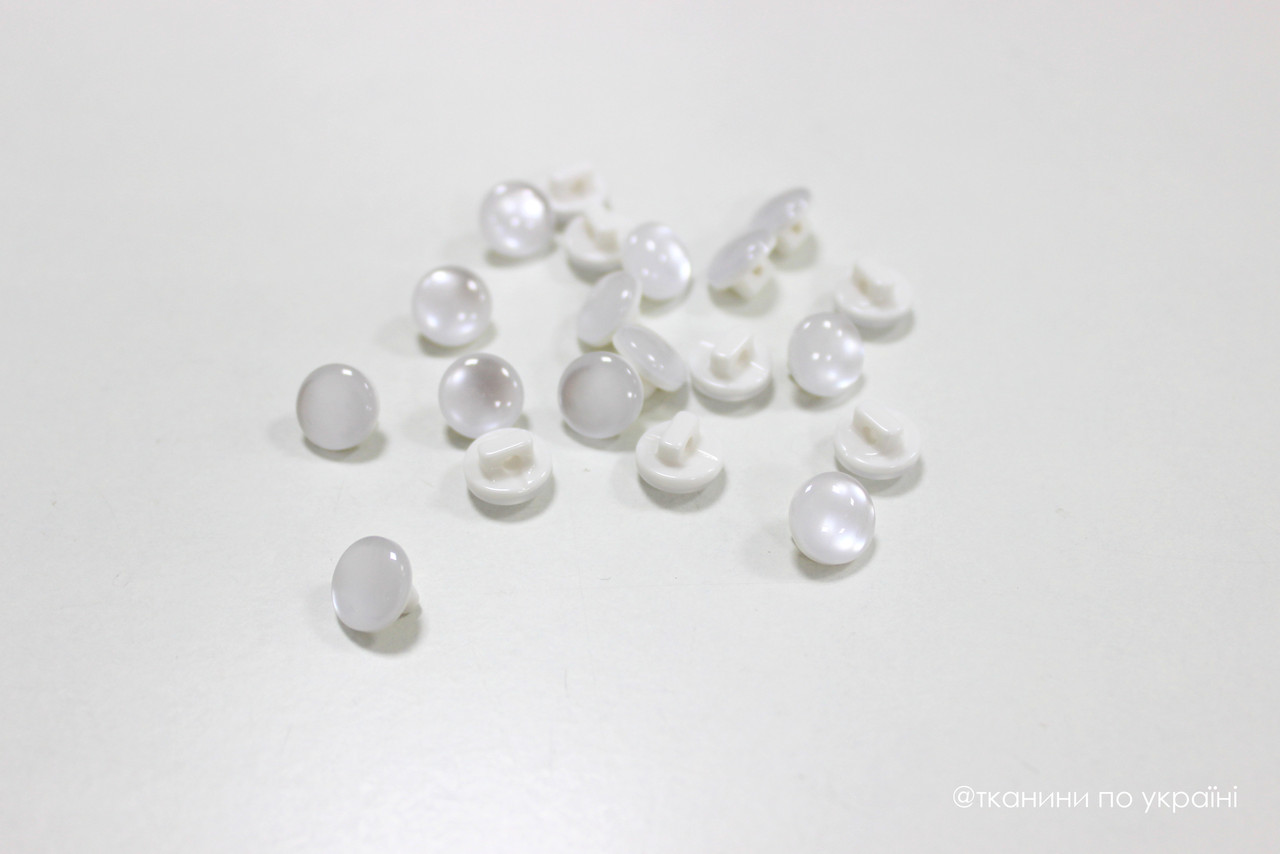 Ґудзик напівпрозорий білий 10 мм