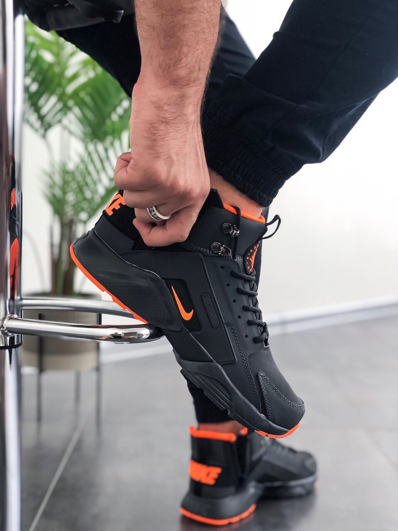 Чоловічі зимові термо кросівки Nike Huarache Winter Найк Хуараче чорні з помаранчевим текстиль осінь зима
