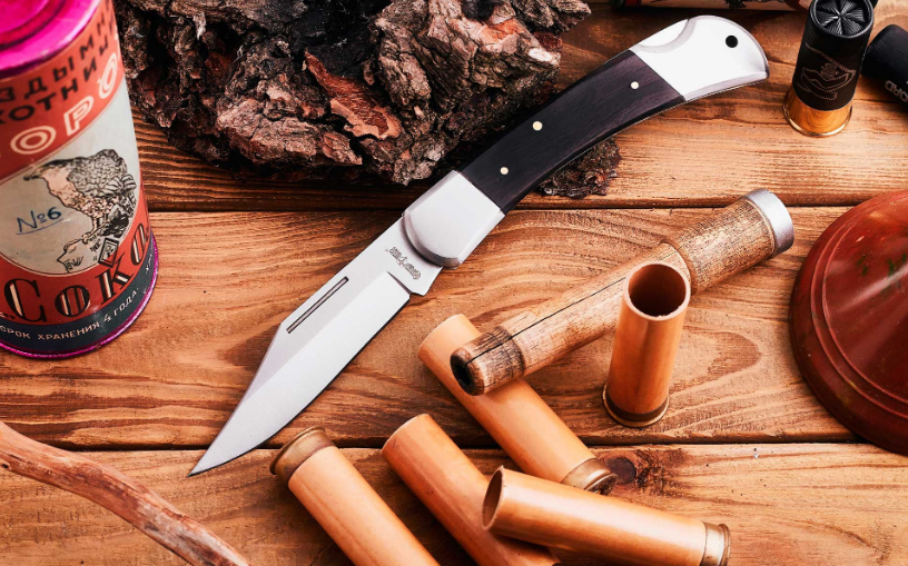 Ніж складаний багатозадачний, в стилі оldtimer, з металевою та дерев'яною ручкою, з класичним клинком