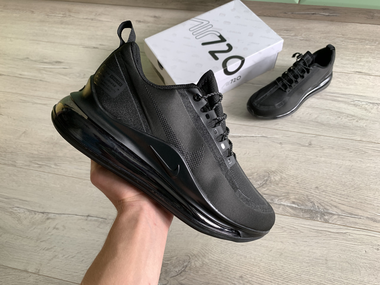 Чоловічі кросівки Nike Air Max 720