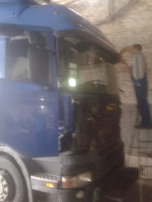 Изготовление и замена лобового стекла на грузовике Scania R 420 5 серия  в Никополе (Украина) 4
