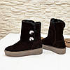 Уггі стильні замшеві на товстій підошві, декоровані гудзиками, фото 4