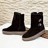 Уггі стильні замшеві на товстій підошві, декоровані гудзиками, фото 5
