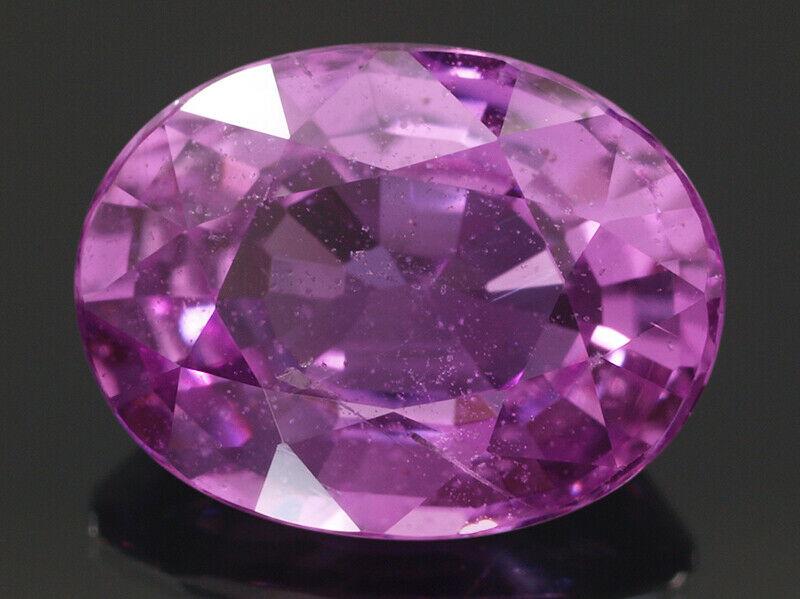 Сапфір  1.45 CT. 7.7 x 5.9 x 3.6 mm.