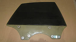 Скло дверей задньої правої Subaru Legacy B13 Outback 62011AG100