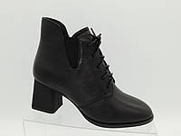 Чорні шкіряні черевички на підборах. Ботильйони. Маленькі розміри (35).