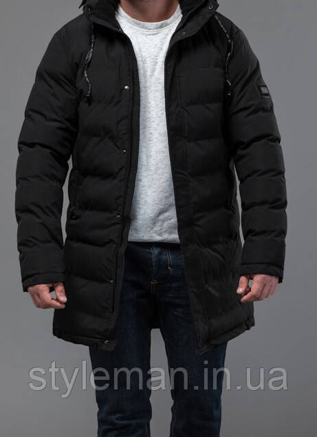 Куртка чоловіча зимова подовжена чорна зі знімним капюшоном