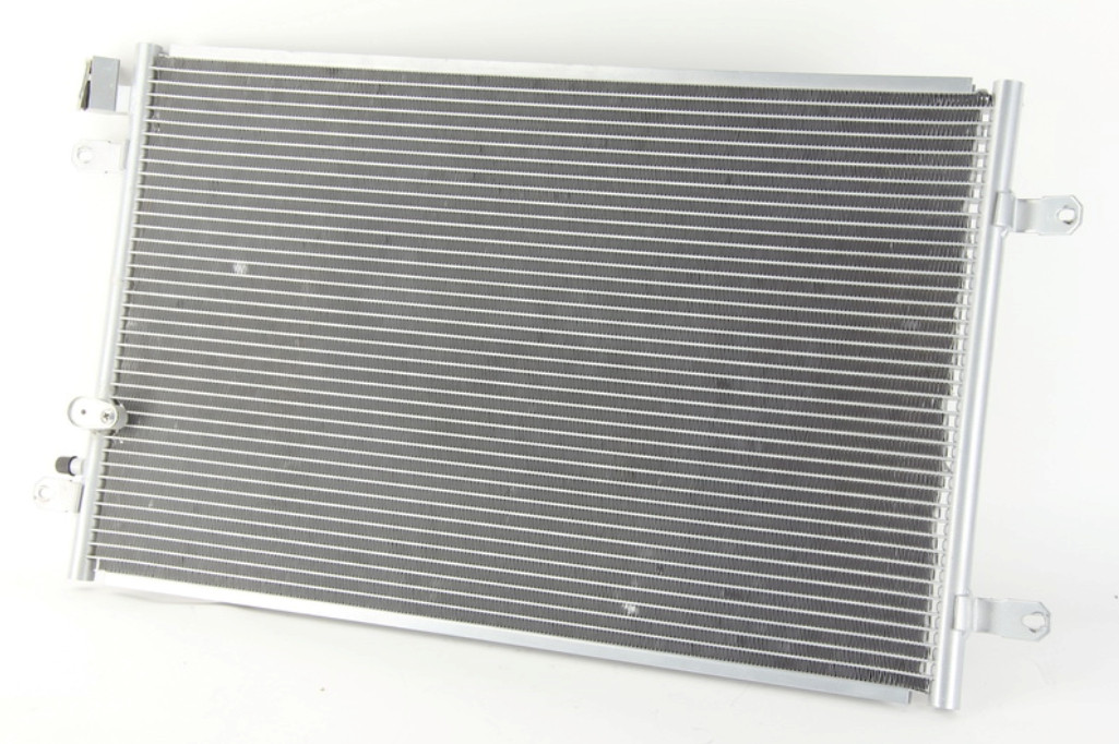 Радіатор кондиціонера Ауді А6 - Audi A6 (2.0-5.0) 2004-2011, фото 1