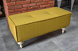 Банкетка з дерева  для спальні з білими ніжками