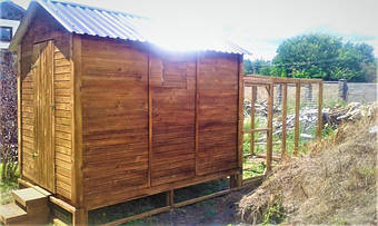 Деревянный курятник