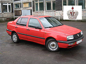 Лобове скло на VOLKSWAGEN VENTO (1992 - 1999)