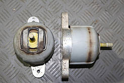 Передня подушка АКПП 4E0399151AQ Audi A8 D3/4E 2002-2005