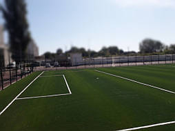 Укладка синтетической травы на школьном стадионе, г. Одесса 13