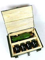 Бойовий резерв - пляшка міна та чарки у дерев'яному ящику
