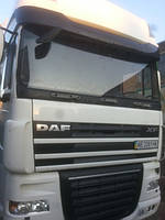 Замена лобового стекла на грузовике DAF XF 105 Евро 5 в Орджоникидзе  9