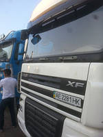 Замена лобового стекла на грузовике DAF XF 105 Евро 5 в Орджоникидзе  13