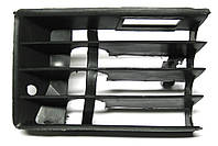 Решітка в бампер права Audi 100 C4 90-94 р.