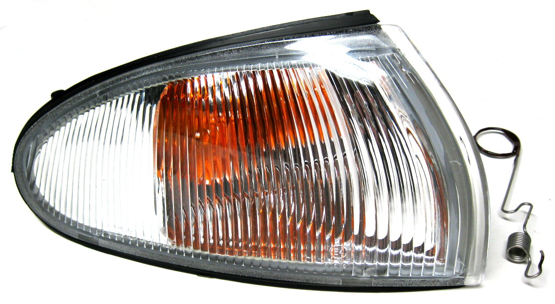 Поворотник, повторювач повороту правий Mitsubishi Colt 92-95 рр.