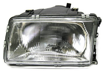 Фара права Audi A4 00-04 рр.
