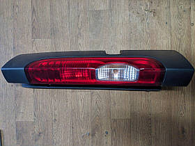 Ліхтар задній (ляда) правий Renault Trafic, Opel Vivaro 2006-2014, 8200415251 (Б/У)