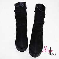 Замшеві черевики жіночі демісезонні чорного кольору на підборах і платформі «Style Shoes», фото 3
