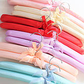 Атласні м'які вішалки для одягу