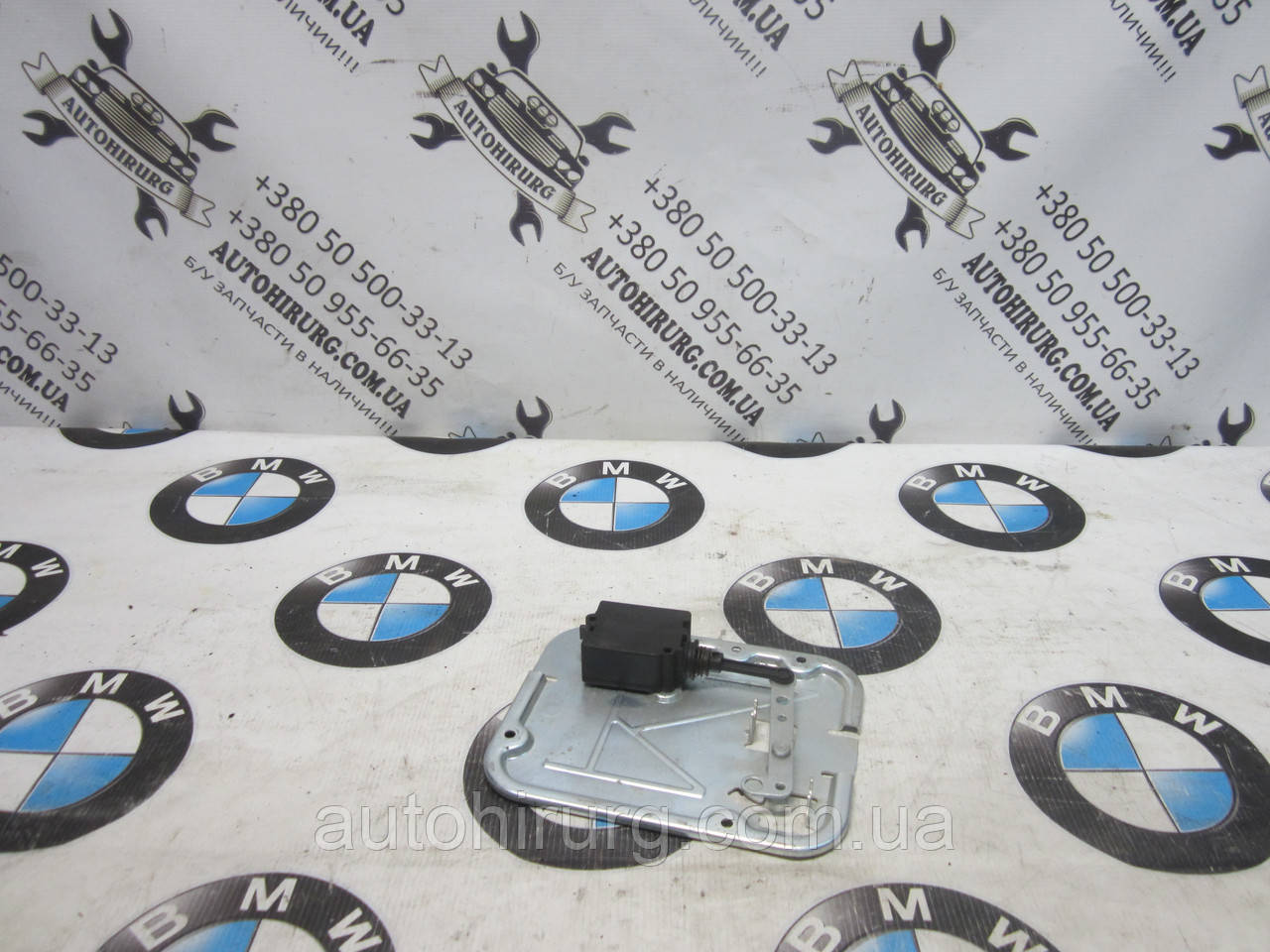 Дотягування кришки багажника bmw e53 x-series (8408497)