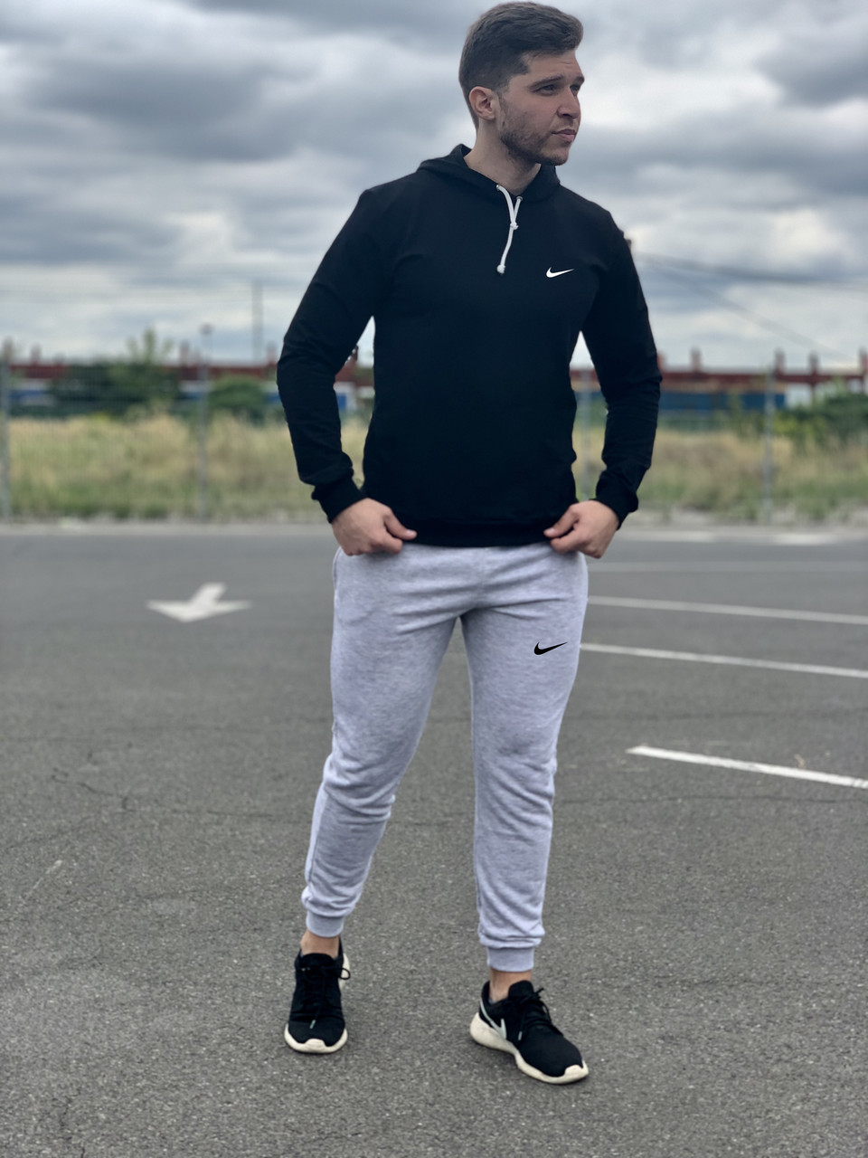 Чоловічий спортивний костюм Nike (найк) — чорна худі та сірі штани/Весна-осінь