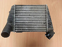 Интеркулер (промежуточный радиатор охлаждения воздуха) Audi 100 A6 C4 91-97г