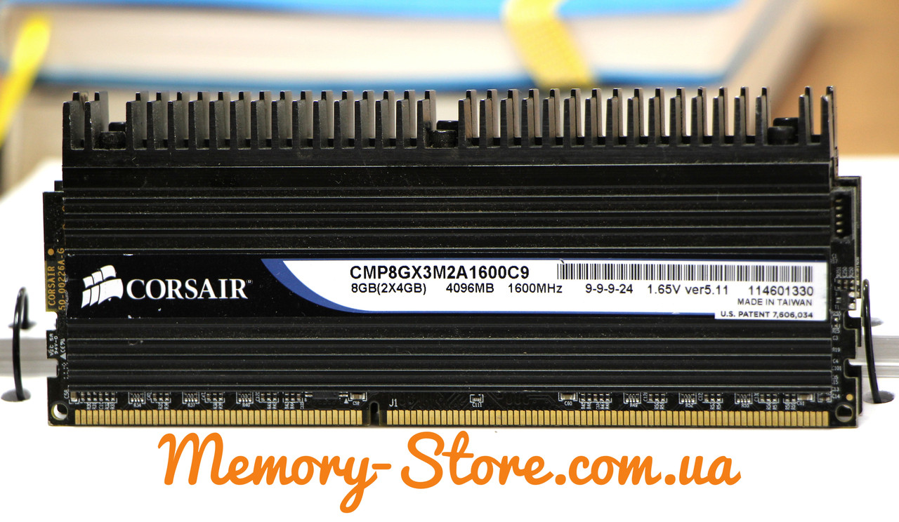 Оперативна пам'ять для ПК Corsair Dominator DDR3 4Gb PC3-12800 1600MHz