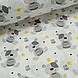 Бавовняна тканина польська сірі ведмедики Тедді з жовтими зірками на білому, фото 2