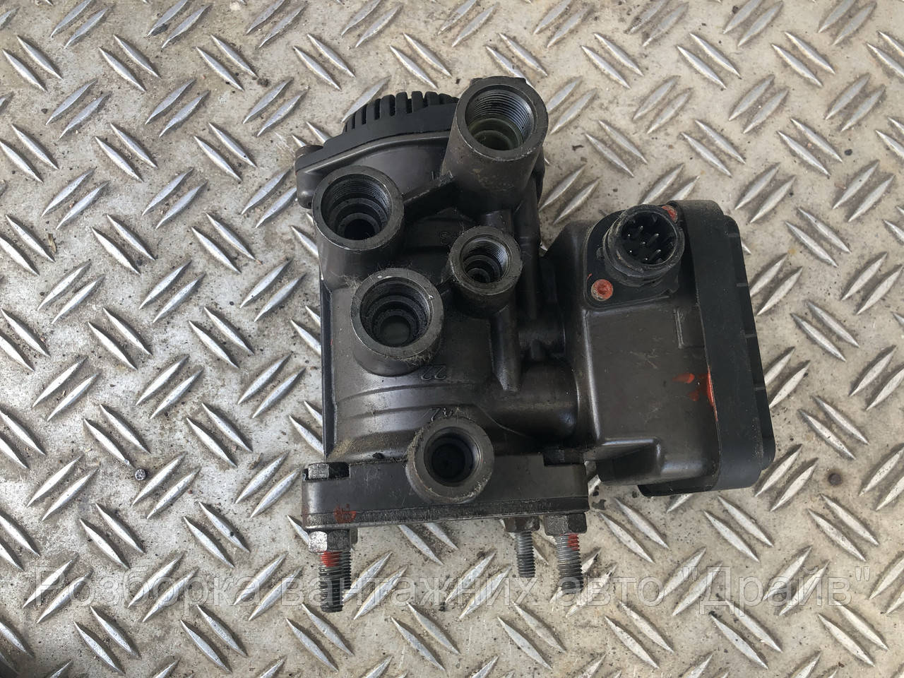 Купить Модулятор EBS Knorr-Bremse 20456402 Volvo FH, цена 5760 ₴ — Prom ...