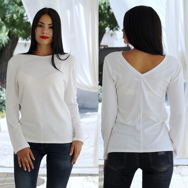 осенняя кофточка в дырочках белого цвета