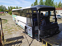 Производство и замена лобового стекла триплекс на автобусе Neoplan N316SHD Transliner в Никополе (Украина). 3