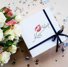 Друк \ тиснення індивідуальних лого на коробочках з білого крейдованого картону 14