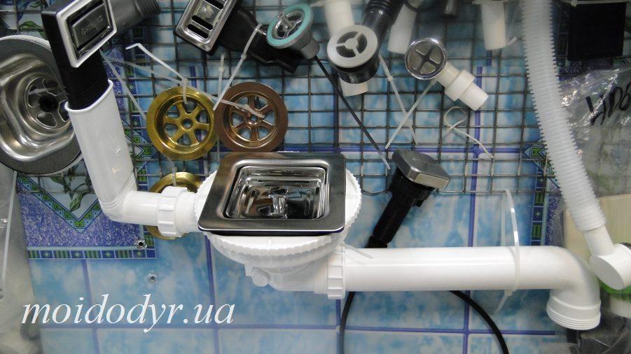 Сифон - автомат L.B.Plast  c квадратним зливом і переливом. Водозлив. Євро вентиль